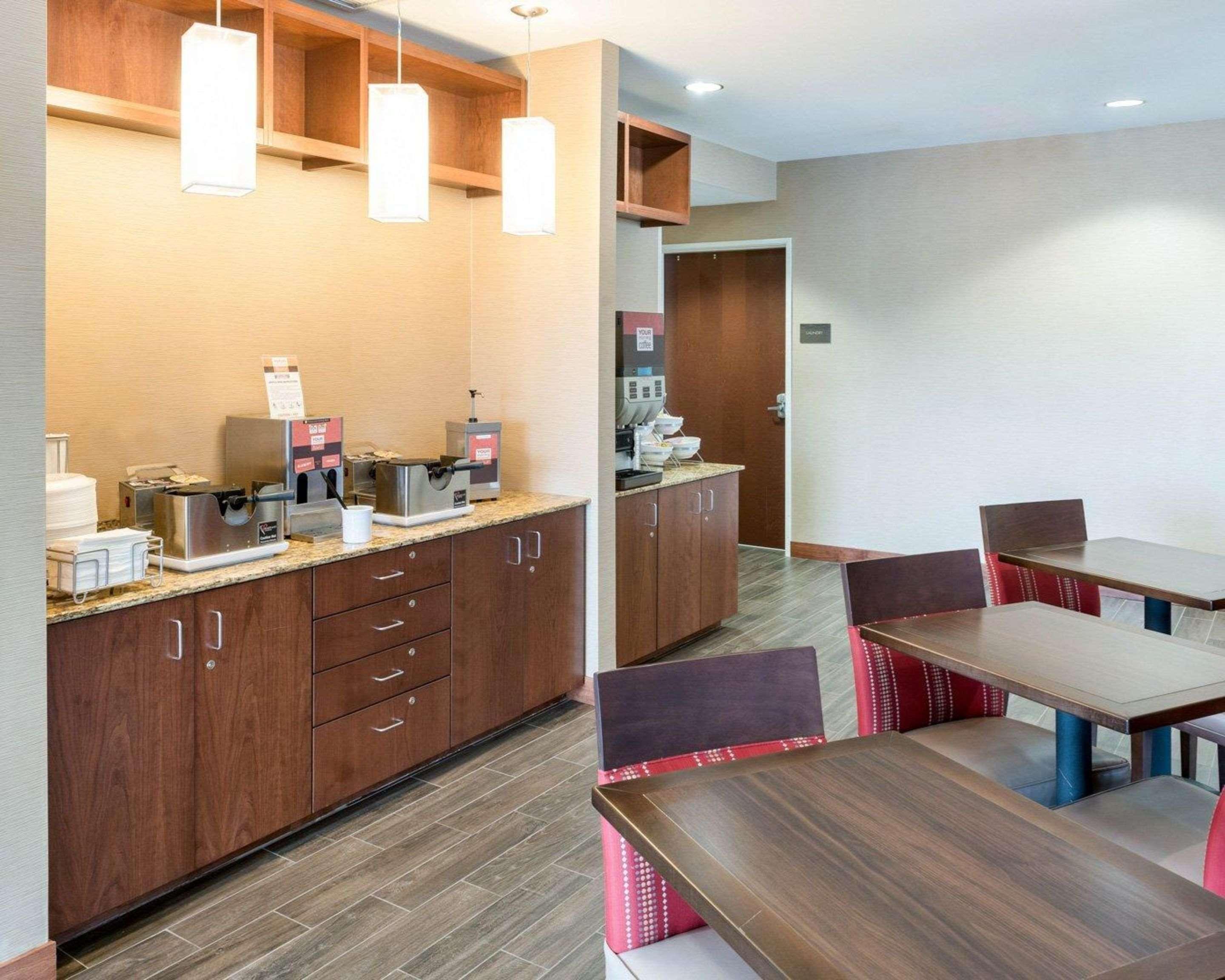 Comfort Inn & Suites West - Medical Center Ρότσεστερ Εξωτερικό φωτογραφία