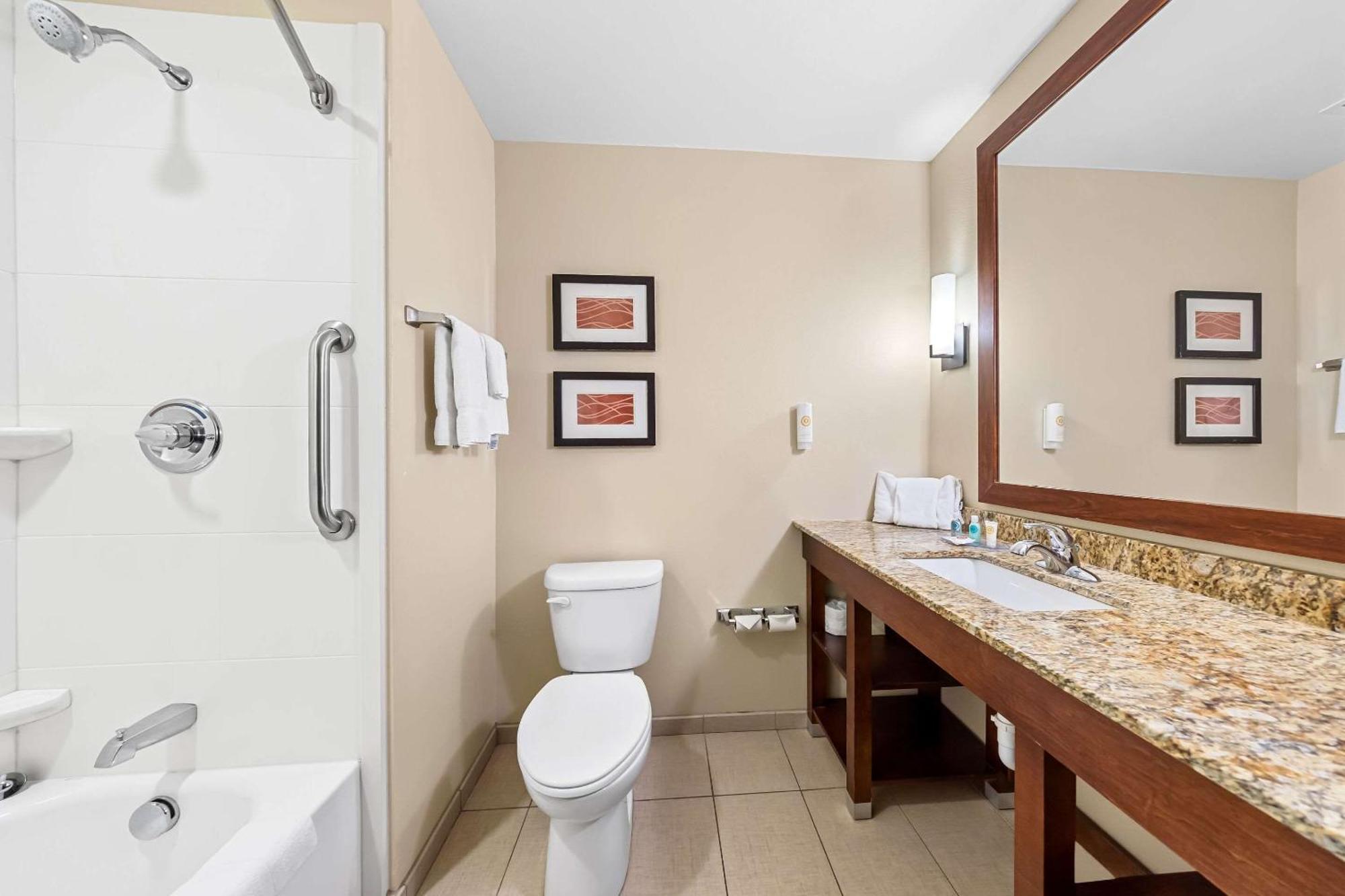 Comfort Inn & Suites West - Medical Center Ρότσεστερ Εξωτερικό φωτογραφία