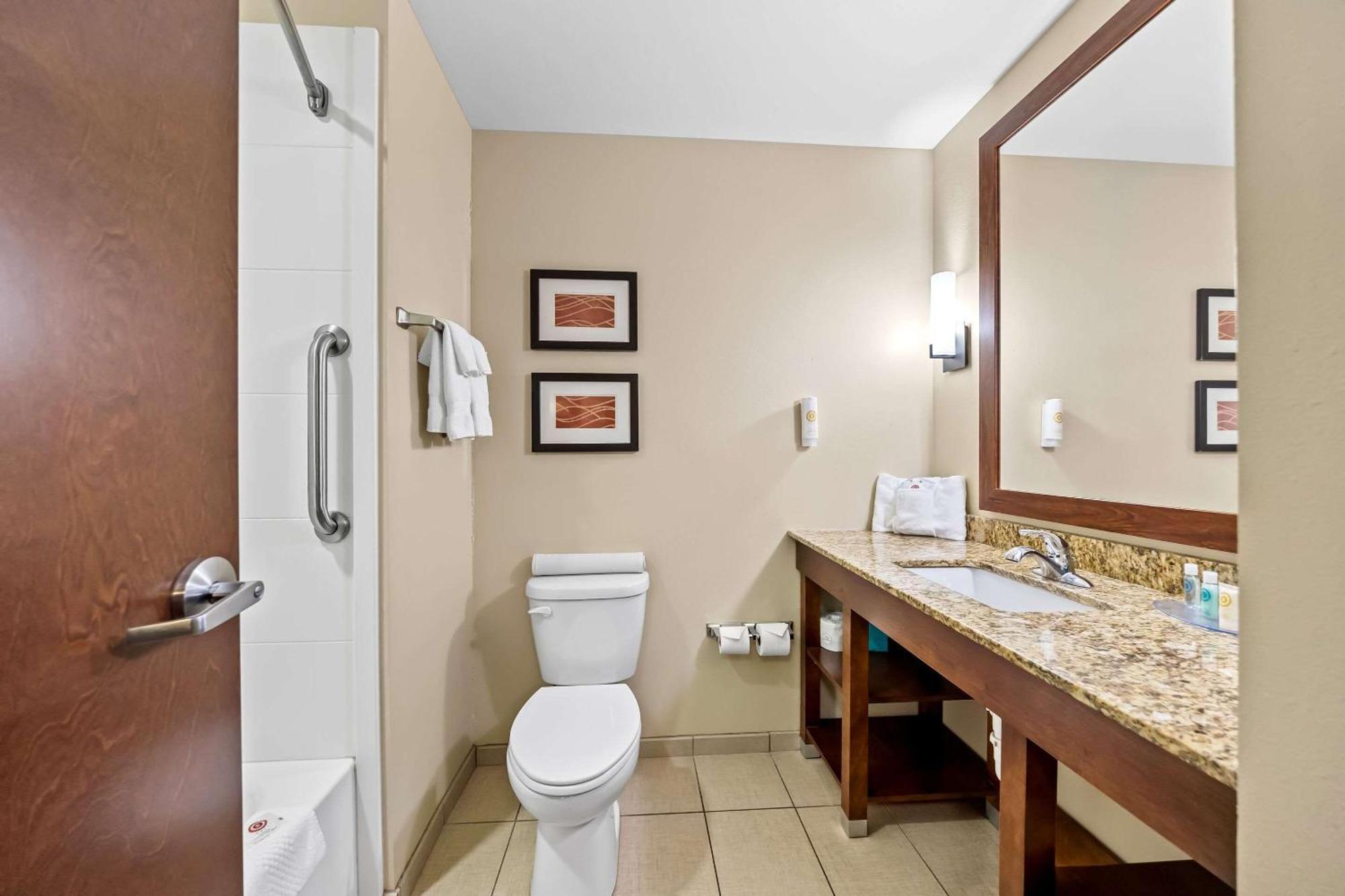 Comfort Inn & Suites West - Medical Center Ρότσεστερ Εξωτερικό φωτογραφία