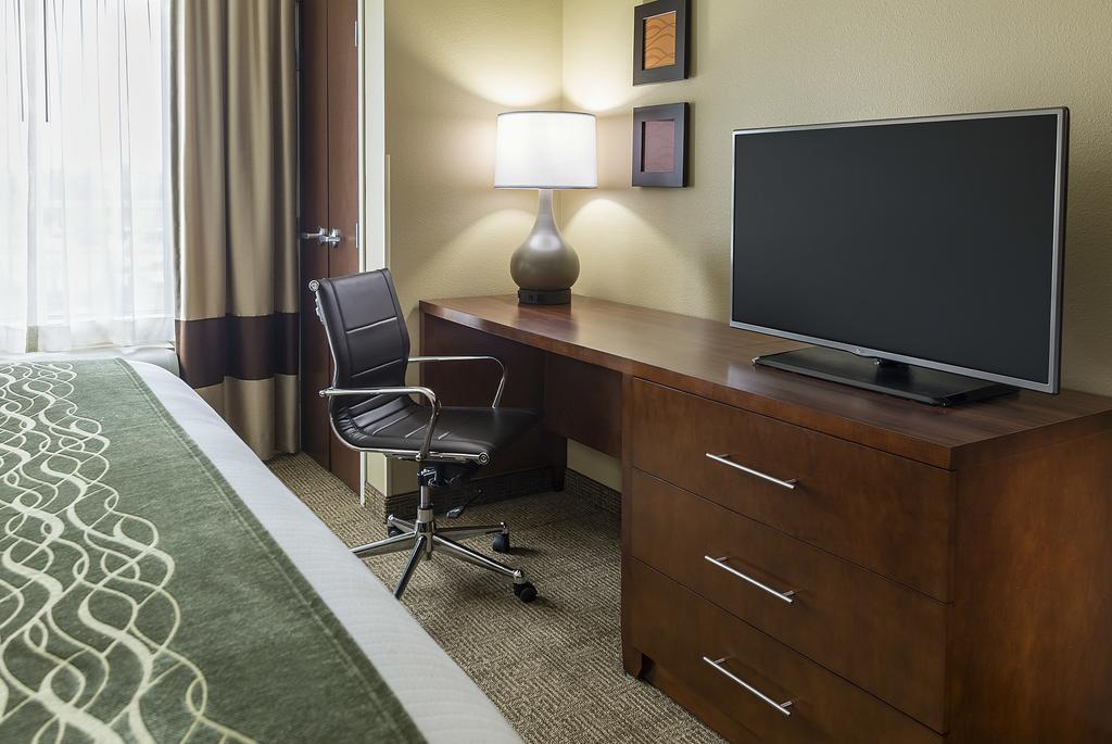 Comfort Inn & Suites West - Medical Center Ρότσεστερ Εξωτερικό φωτογραφία
